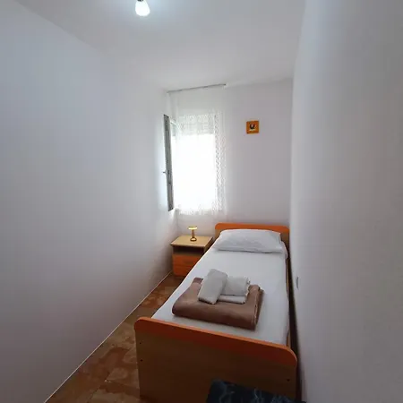 Kike, Near & Old Town Apartment Split