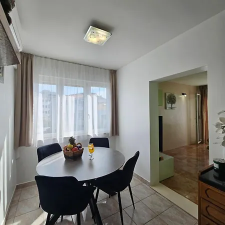 דירה Kike ספליט